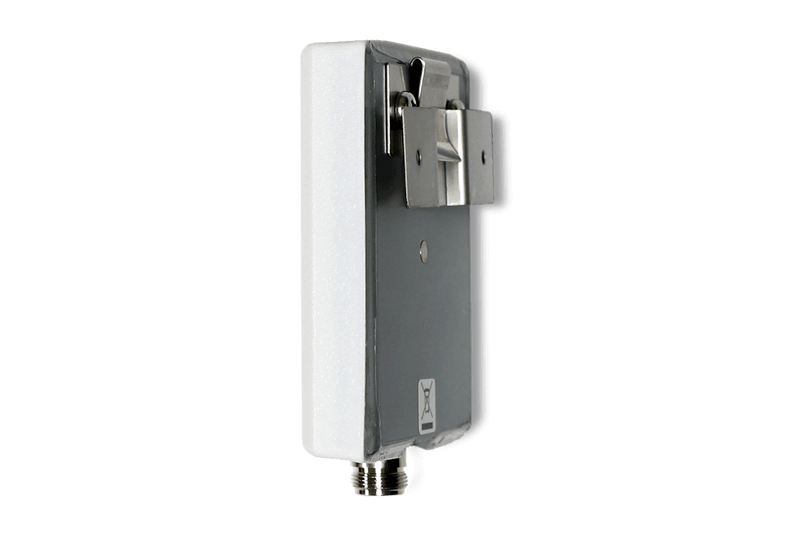 Directional wireless range extender antenna